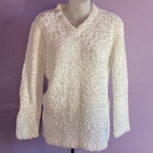 BFA Classics White Fuzzy V-Neck Long Sleeve Sweater Size SP Small Petite
